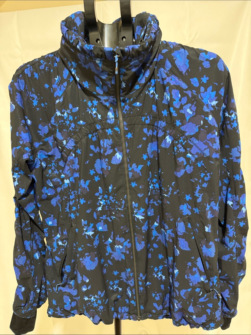 Lululemon Full Zip Hooded Windbreaker
